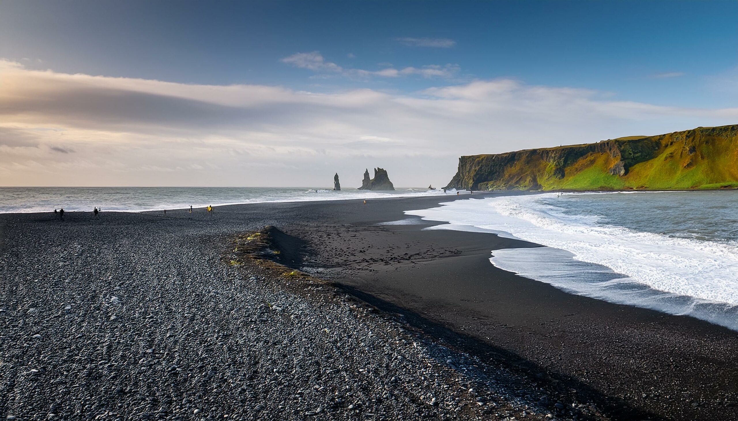 wild beach iceland reynisfjara black sand beach